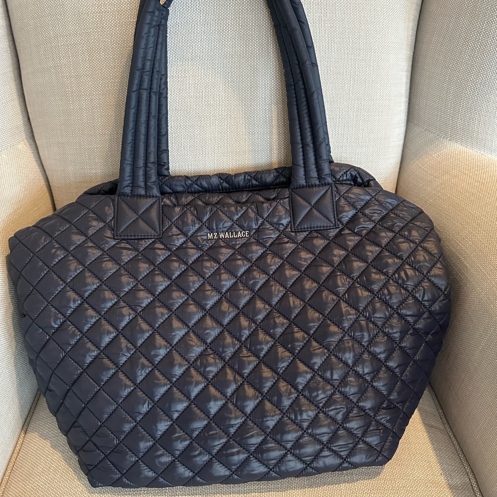 MZ Wallace Black Quilted Women's Bag - Medium Metro Tote Deluxe in Dawn EUC